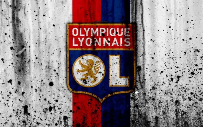 Qui est le meilleur buteur de l'histoire de l'Olympique Lyonnais ?