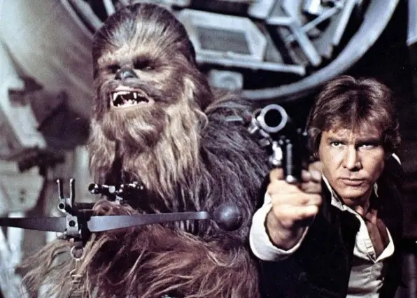 Quel est le nom du Wookiee copilote de Han Solo à bord du Millennium Falcon ?