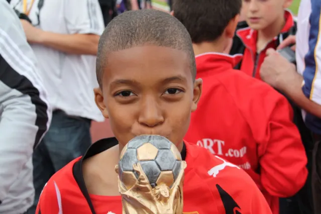 Quel est le jour de naissance de Kylian Mbappé ?