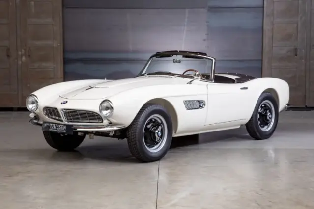 Quel célèbre musicien a possédé une BMW 507 ?