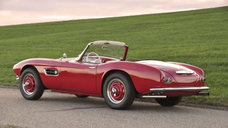 Quel moteur était équipé de la BMW 507 ?