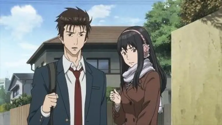 Quel est le nom de la camarade de classe de Shinichi Izumi qui est amoureuse de lui ?