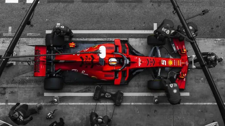 Combien de championnats du monde de Formule 1 a remporté Ferrari en tant que constructeur jusqu'à ma date de connaissance en septembre 2021 ?