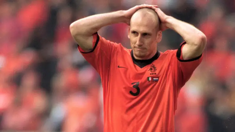 Quel club a Jaap Stam rejoint en 1998, où il est devenu l'un des meilleurs défenseurs du monde ?