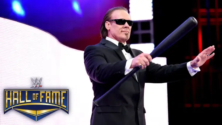 En quelle année Sting a-t-il été intronisé au WWE Hall of Fame ?