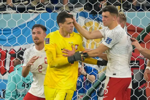 Lors de la Coupe du Monde 2018, Szczęsny a été le gardien titulaire de l'équipe polonaise. Quel était le résultat du match d'ouverture de la Pologne dans ce tournoi ?