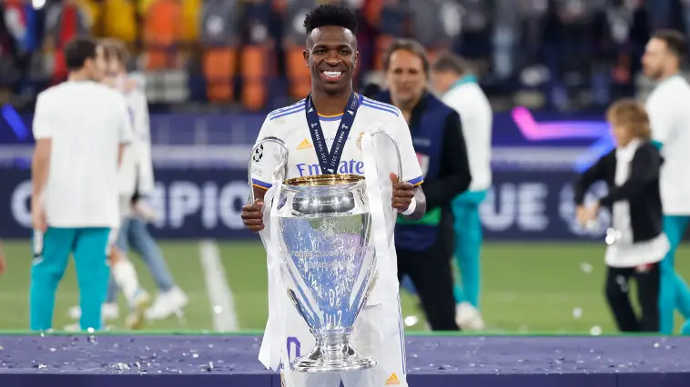 Quelle saison Vinícius Júnior a-t-il remporté sa première Ligue des Champions avec le Real Madrid ?